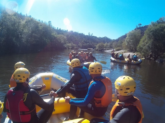  Three rafting rafts 